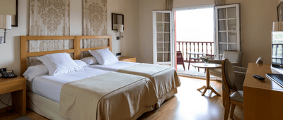 22PY-HOTEL-Parador-Vic-Sau-15-400X170