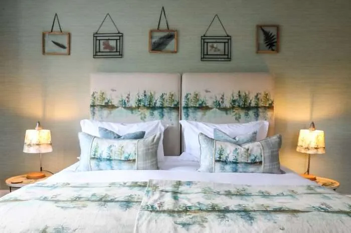 The Black Swan Hotel guest room suite