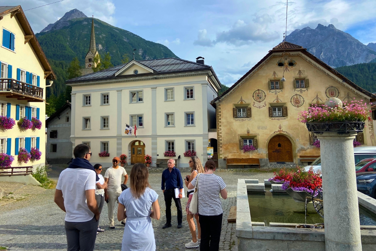 Mineral water tour in Scuol