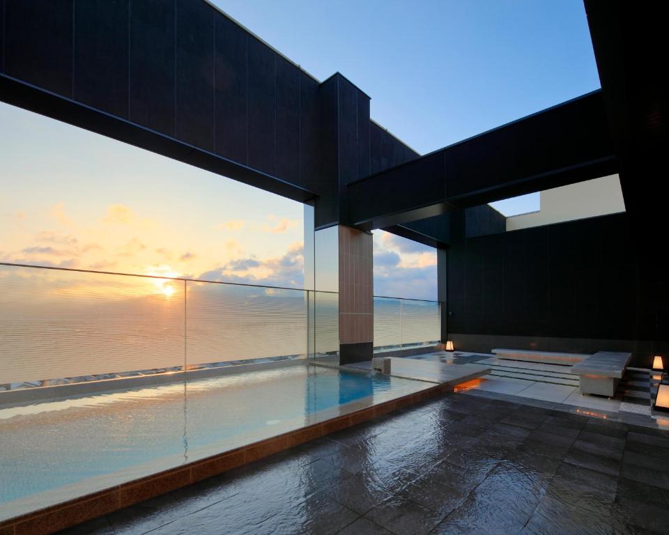Rooftop spa with open air baths at Candeo Nara Kashihara hotel.